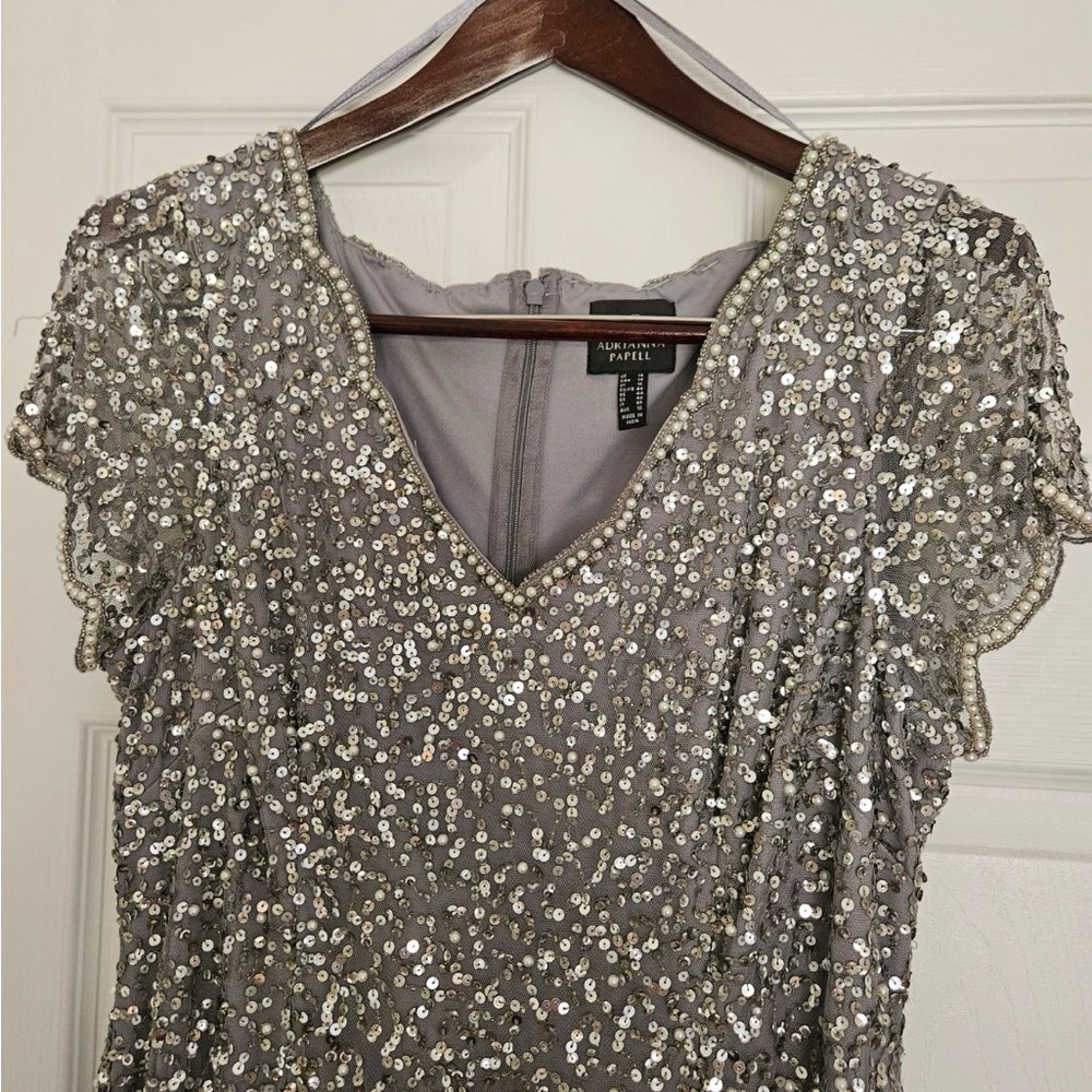 Adrianna Pappell Scallop Beaded Vneck Gown Size 14
